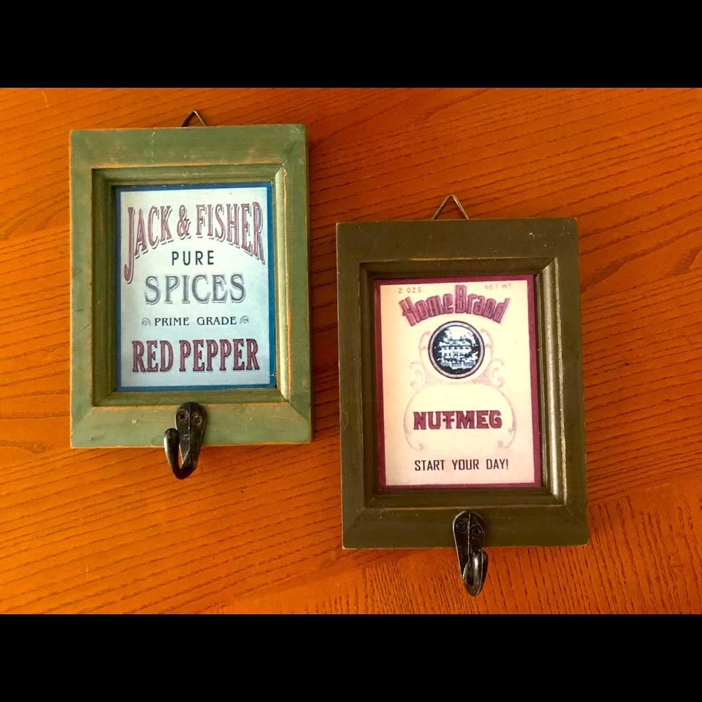 Decorative wood plaques with hook